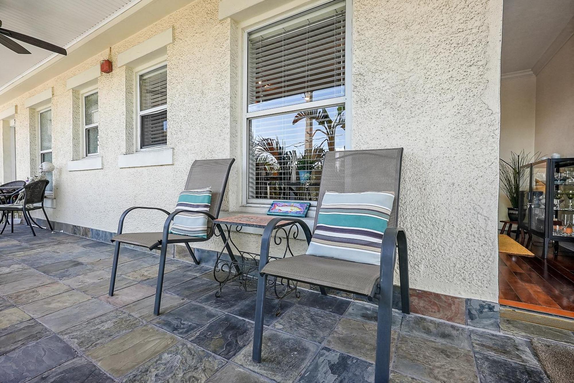 Wine-Dine-Sunshine Cozy Flat In The Heart Of Dtsp Villa St. Petersburg Kültér fotó